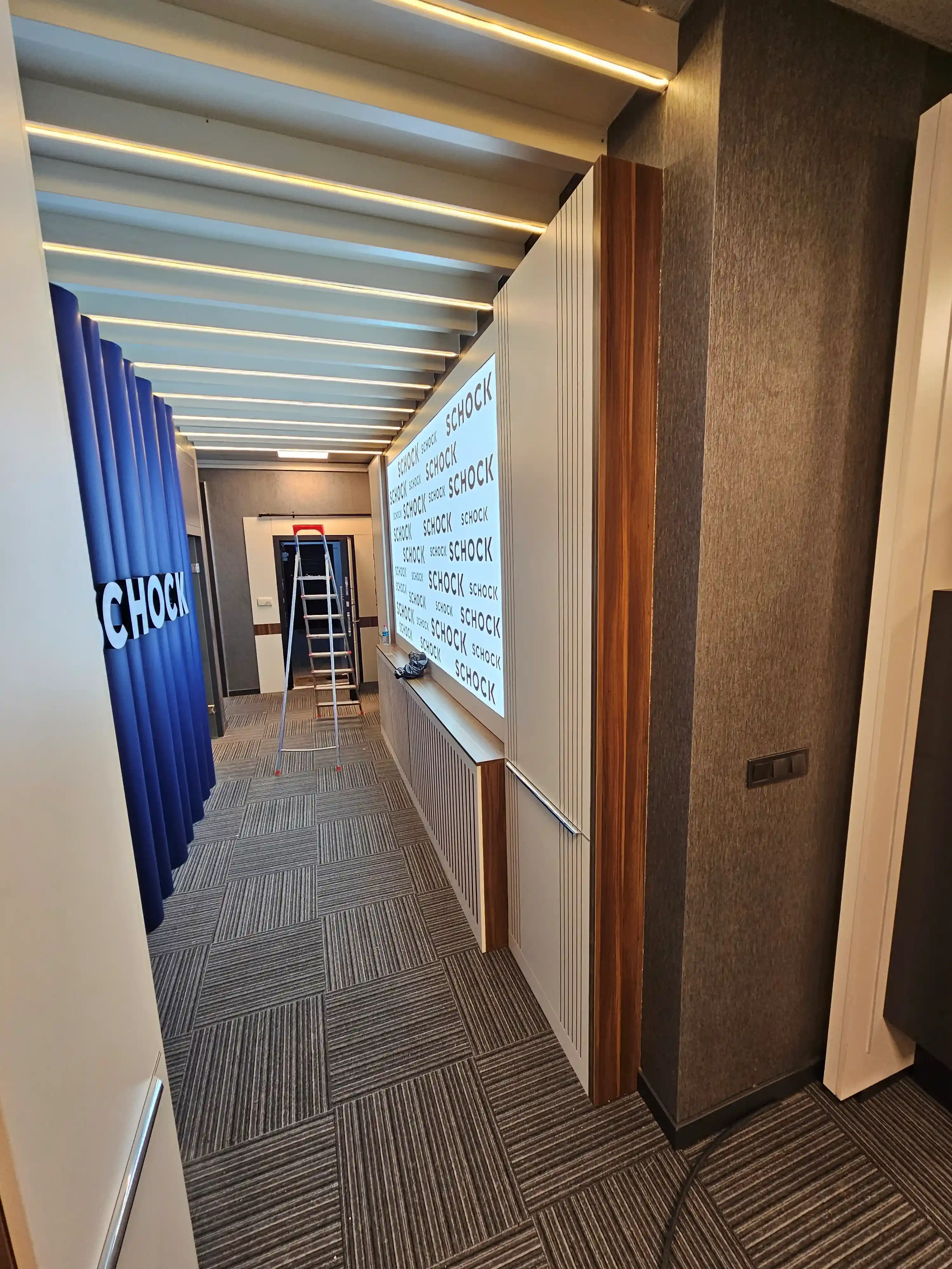 Workplace Decoration Design